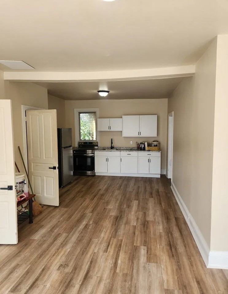 529 W Market St #1 - Photo 7 of 15
