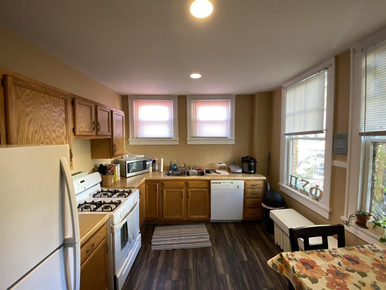 905-909 Gompers Avenue - Photo 3 of 50
