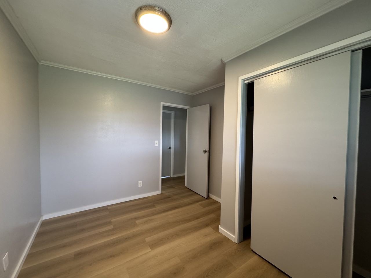 15-1786 29th ave - Photo 4 of 27
