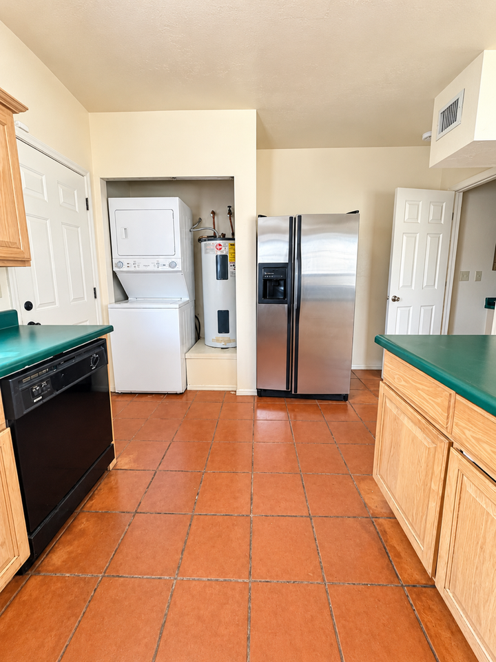 2522 North Corinthian Garden Drive - Photo 4 of 12