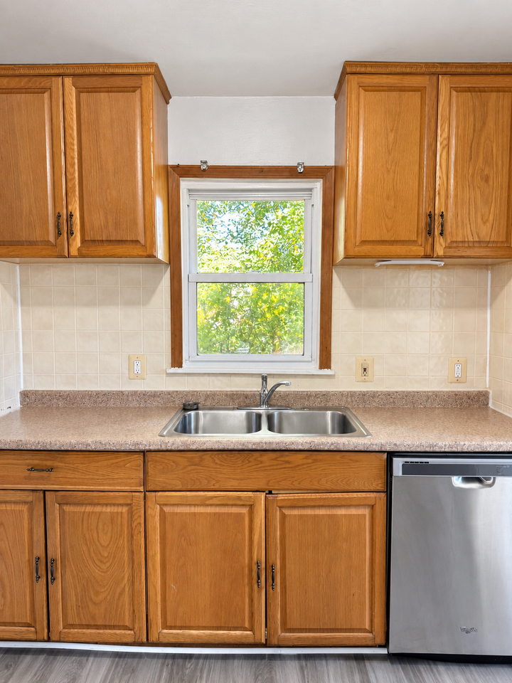 29744 Balmoral St #1 - Photo 6 of 22