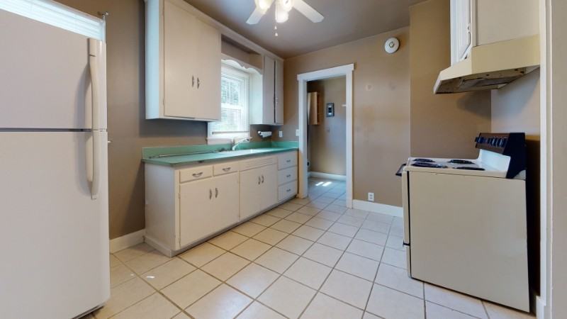 804 1/2 Clark AveUnit B #2 - Photo 3 of 5