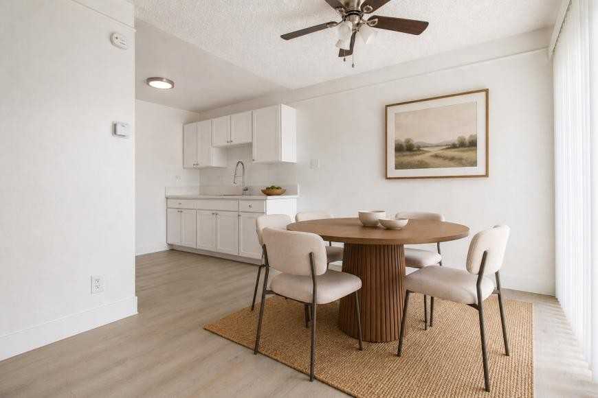 8512 Balboa Blvd - Photo 6 of 10