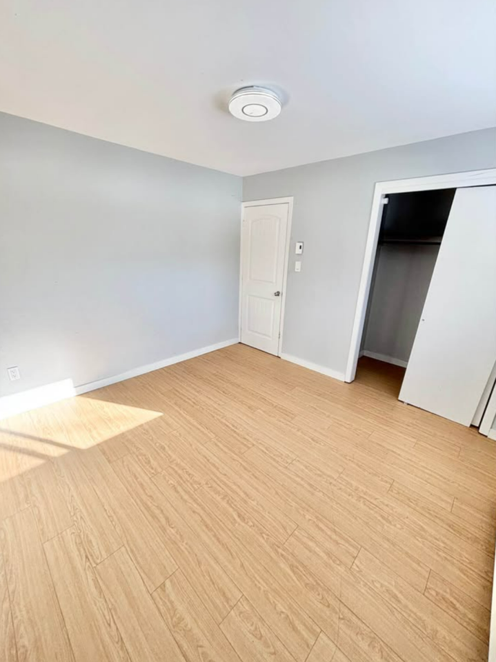 770 Riverside Dr - Photo 2 of 9