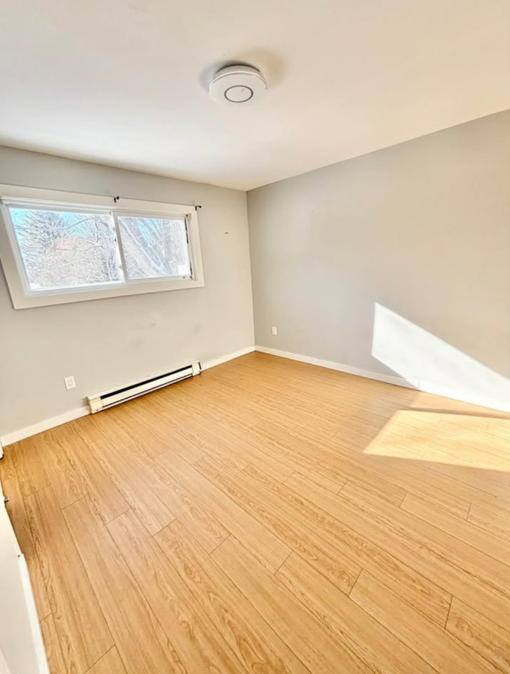 770 Riverside Dr - Photo 7 of 9