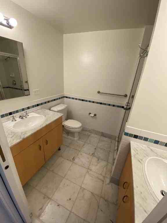 246 Front St - Photo 4 of 6