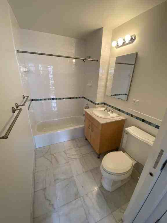 246 Front St - Photo 5 of 6