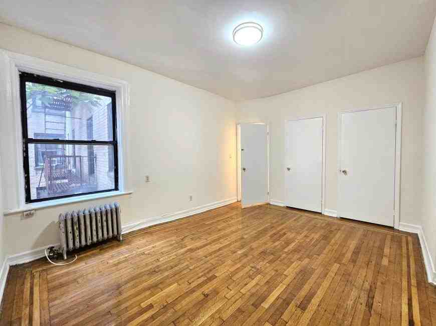 536 Fort Washington Ave - Photo 2 of 10
