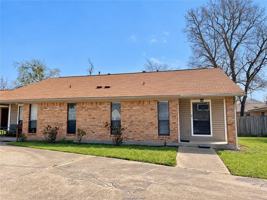 featured image of 1404 Gramma Ct