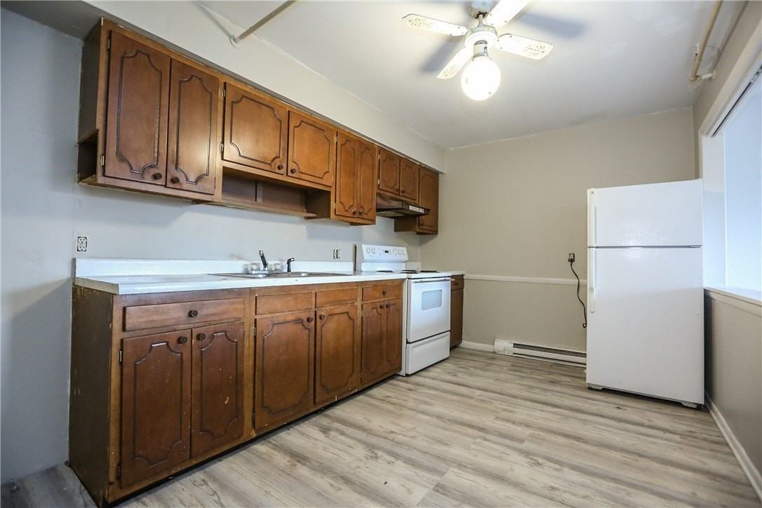 400 Main St #A7 - Photo 4 of 17