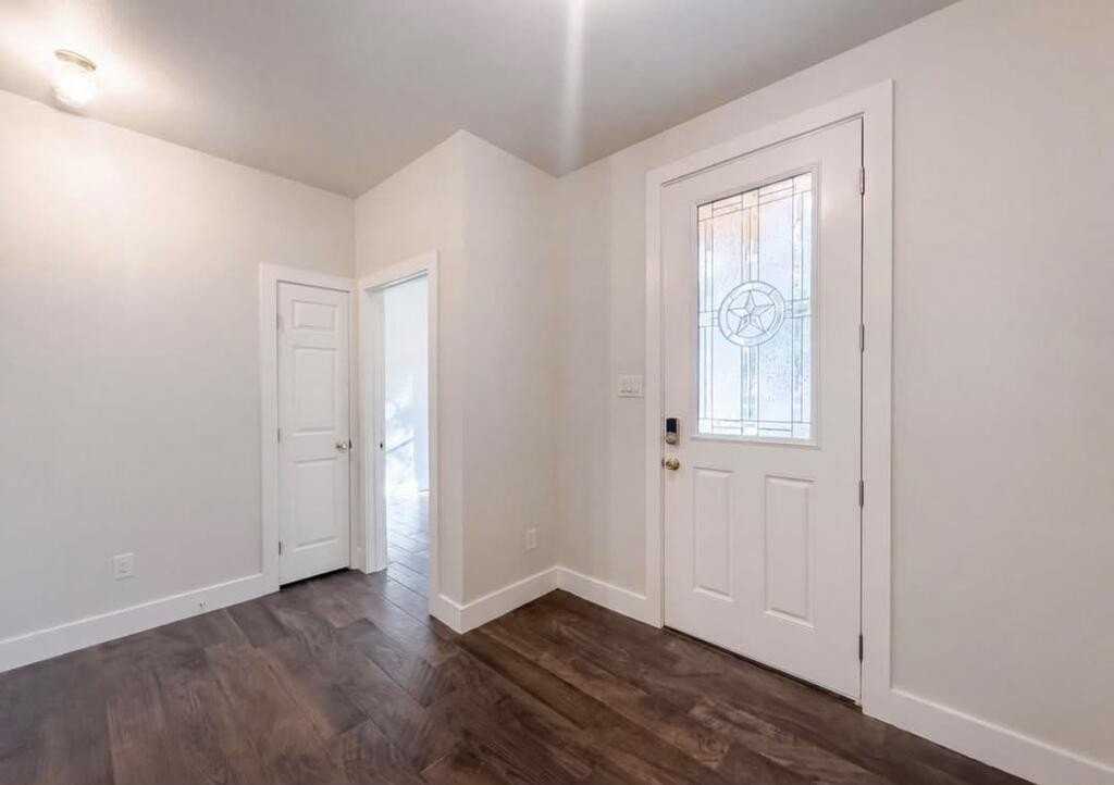 50 Whispering Valley Dr - Photo 2 of 10