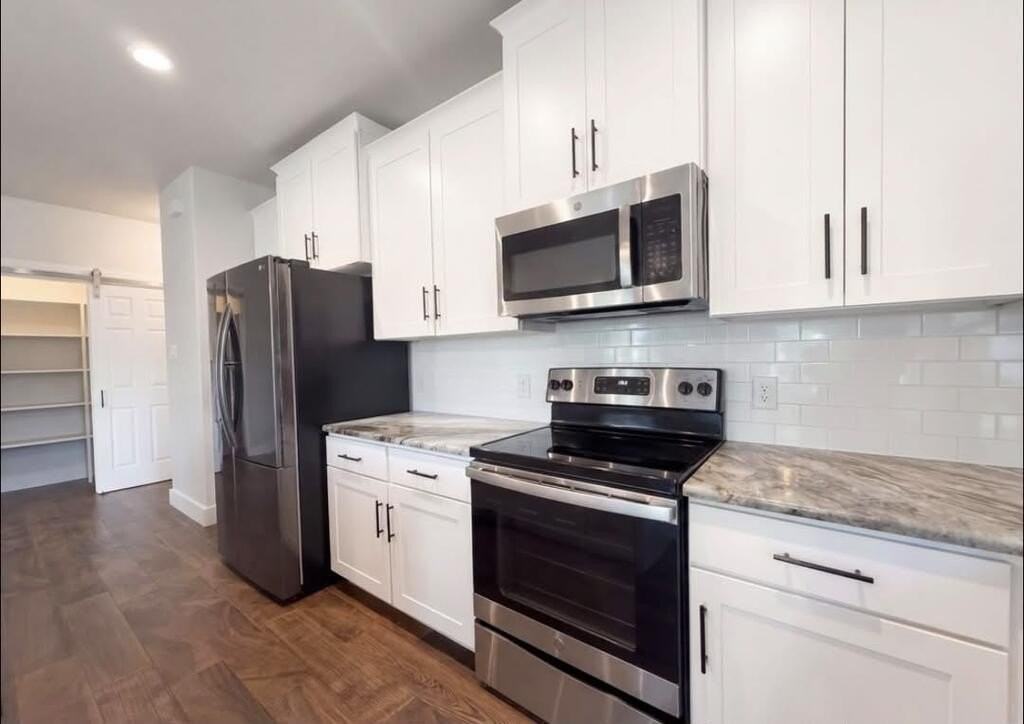 50 Whispering Valley Dr - Photo 3 of 10
