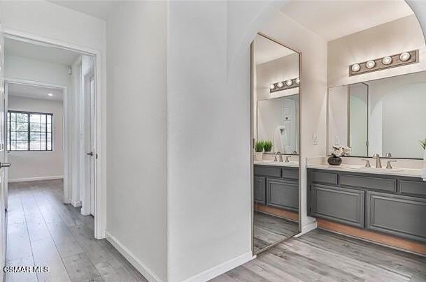 29751 Strawberry Hill Dr - Photo 4 of 9
