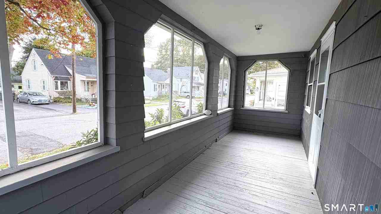 18 Virginia Ave - Photo 3 of 16