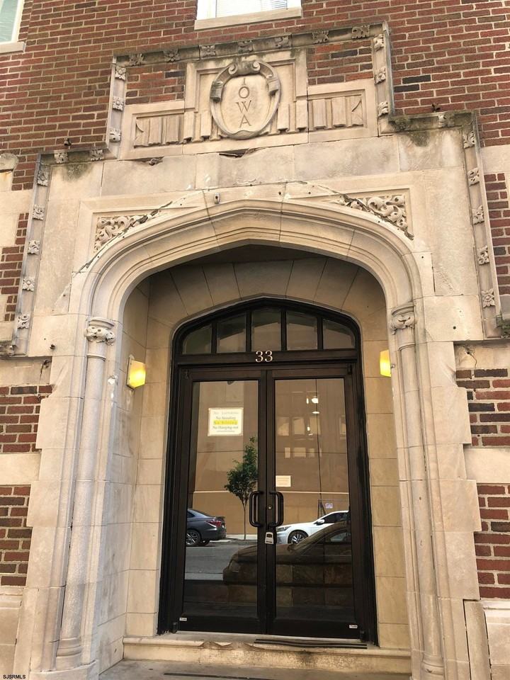 33 S Iowa Ave - Photo 2 of 15