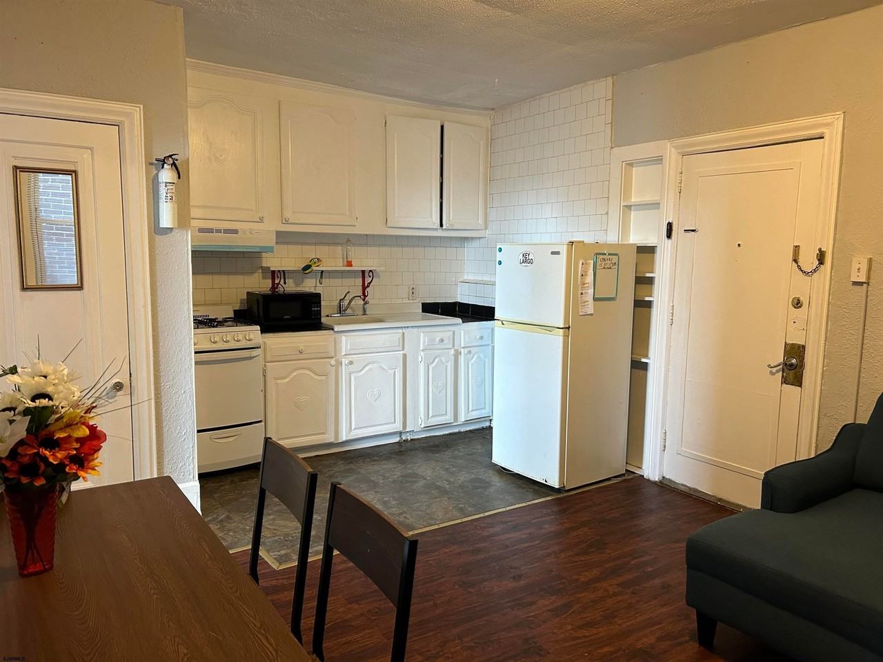 33 S Iowa Ave - Photo 5 of 15