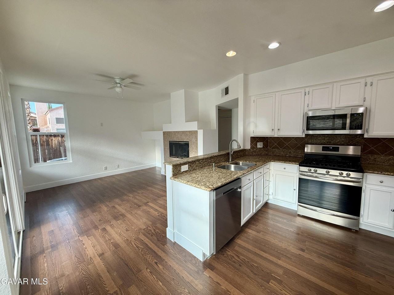 2728 Redington St - Photo 6 of 16