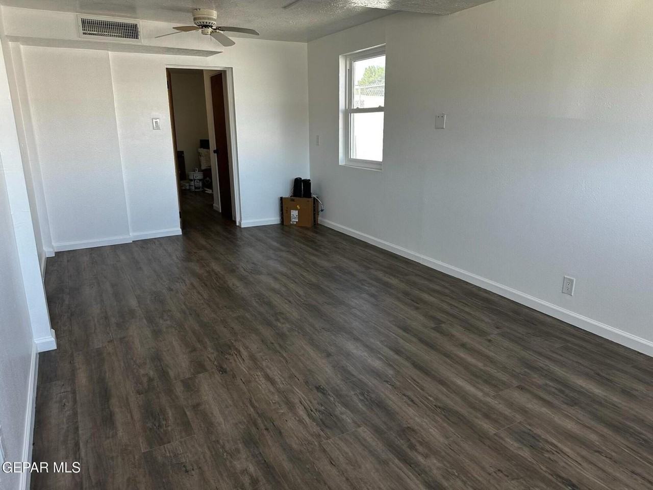 8040 Carpenter Dr - Photo 4 of 8