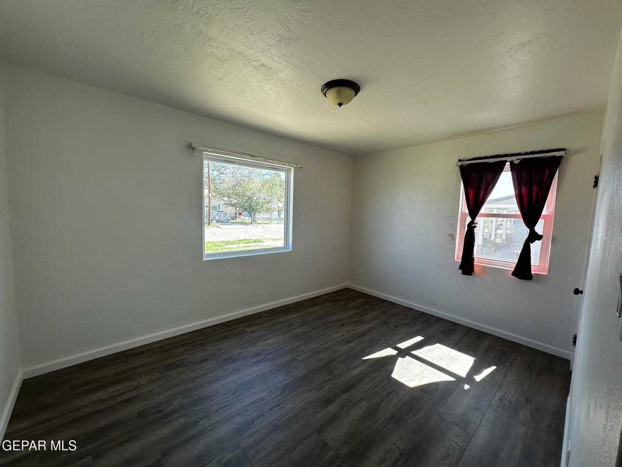 8040 Carpenter Dr - Photo 6 of 8