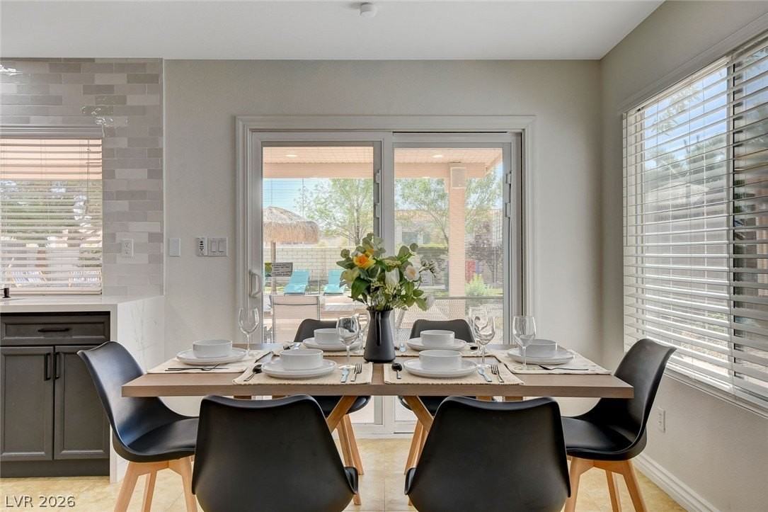 457 Compo Ave - Photo 3 of 50