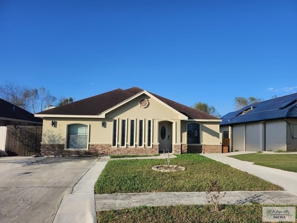 1009 VALLEY RIVER ST - Photo 2 of 27
