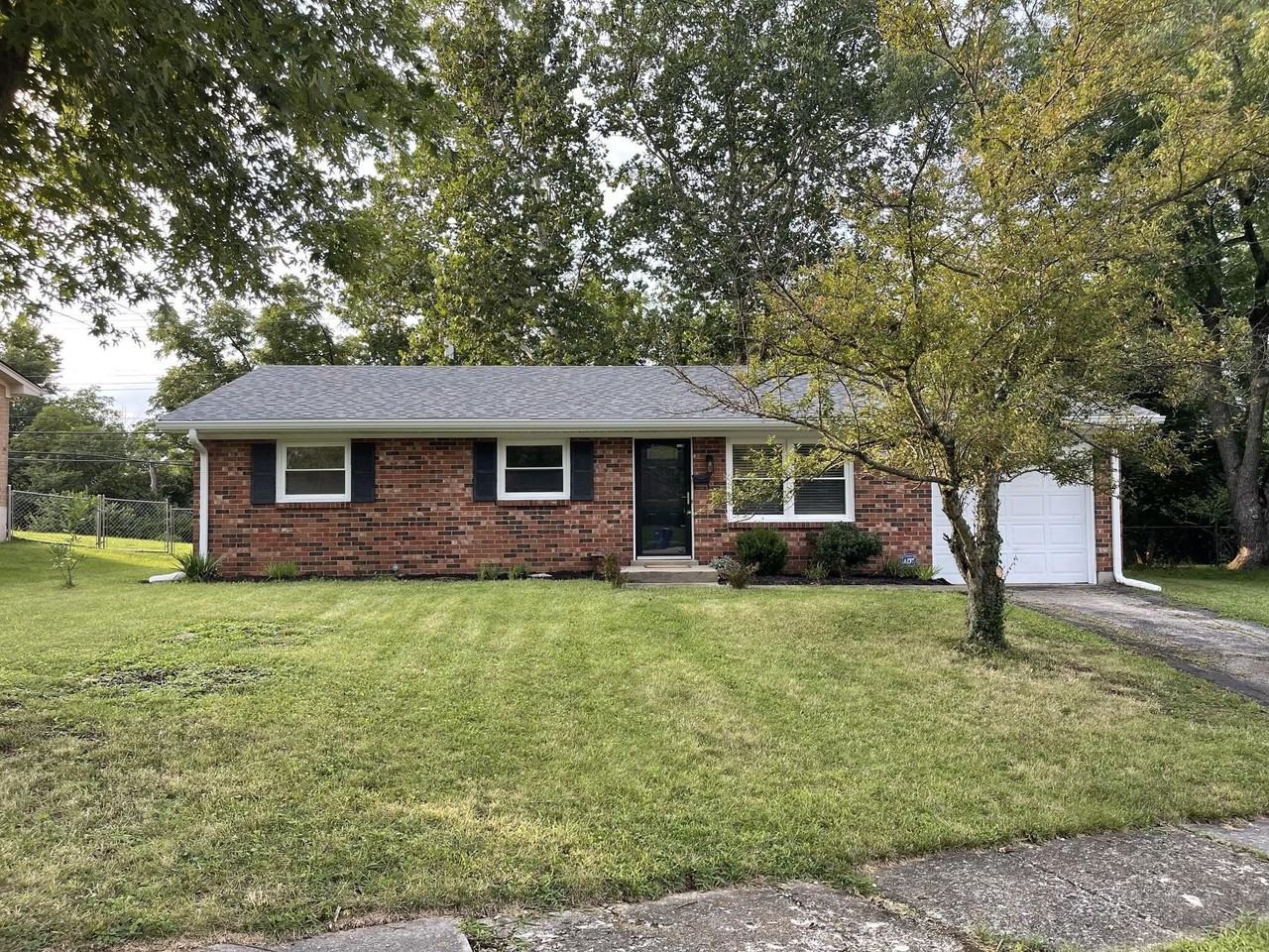 3255 Sutherland Dr - Photo 2 of 23