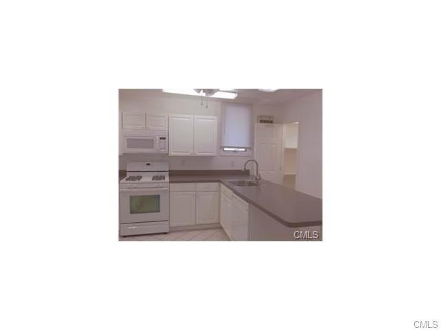 2879 Fairfield Ave #2 - Photo 3 of 8