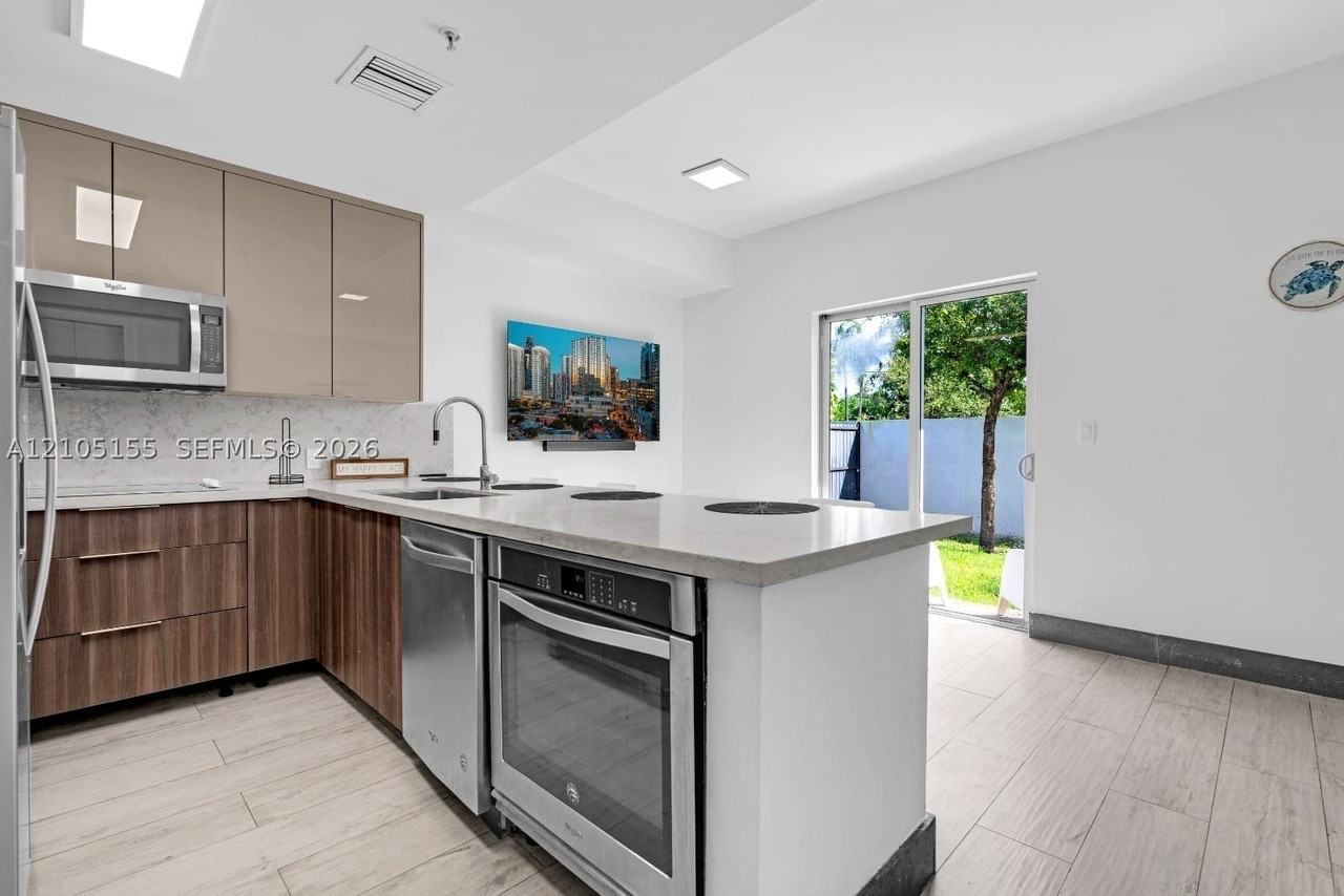 15400 Nw 2nd Ave #15400 - Photo 6 of 11