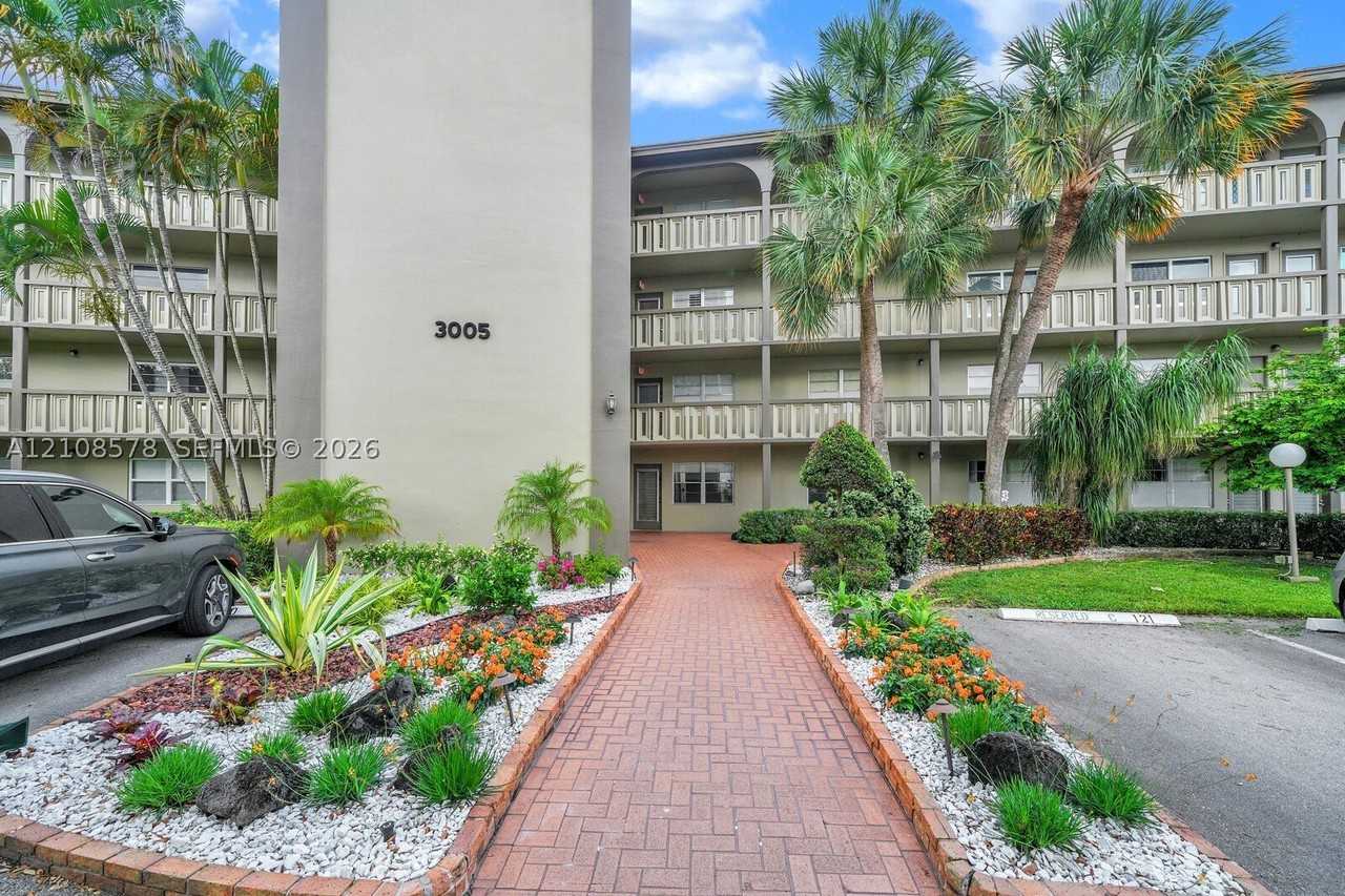 3005 Portofino Isle #N2