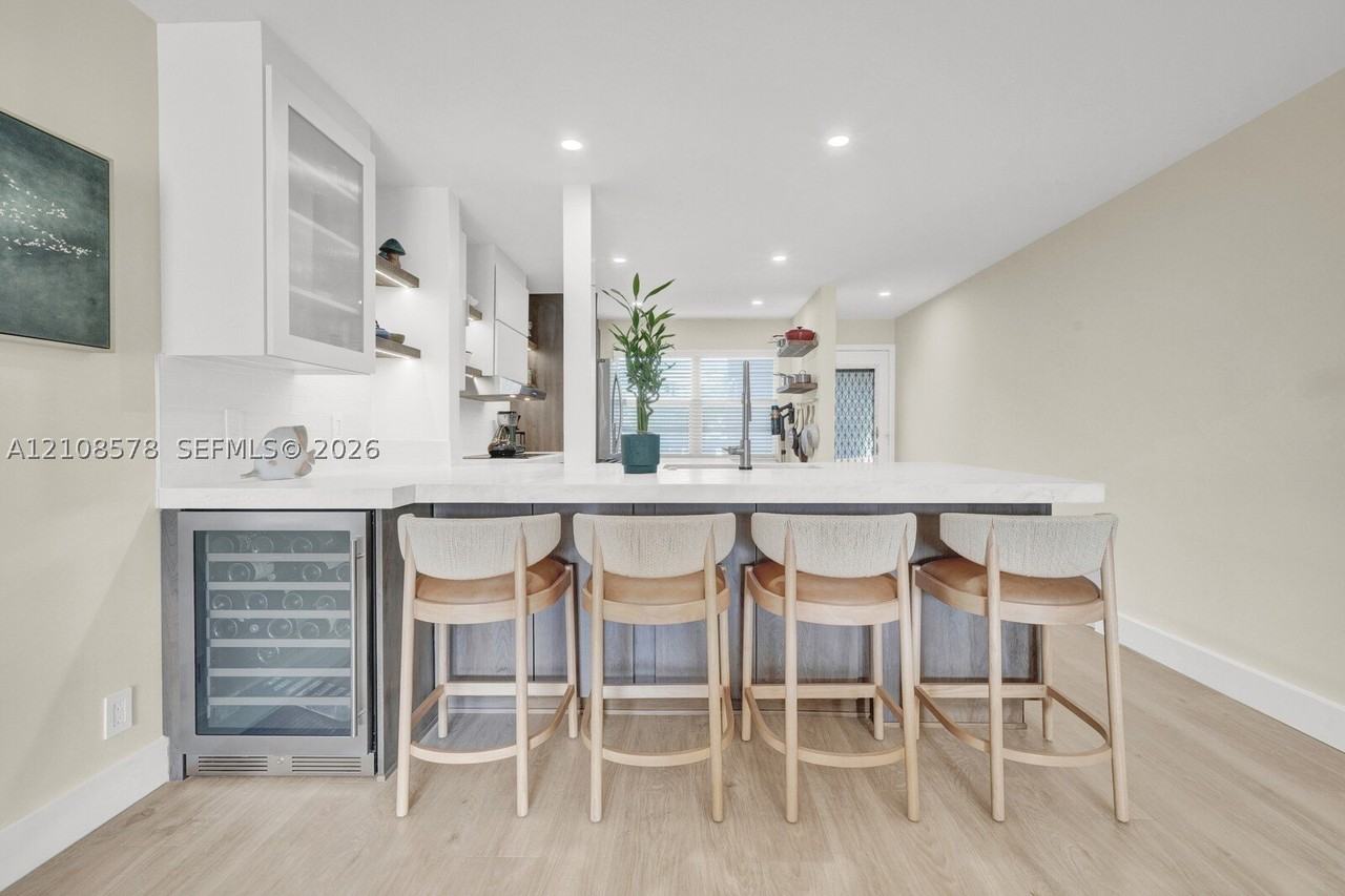 3005 Portofino Isle #N2 - Photo 7 of 24