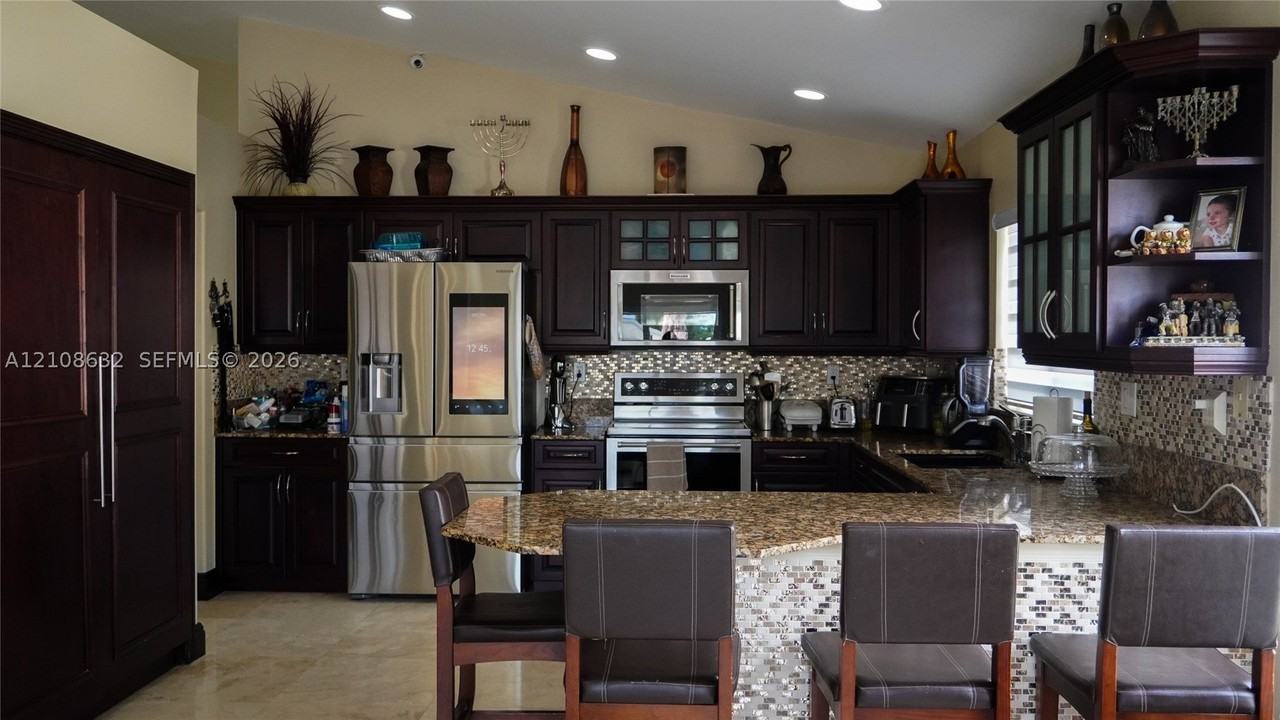 5032 Sw 34th Ter - Photo 4 of 10