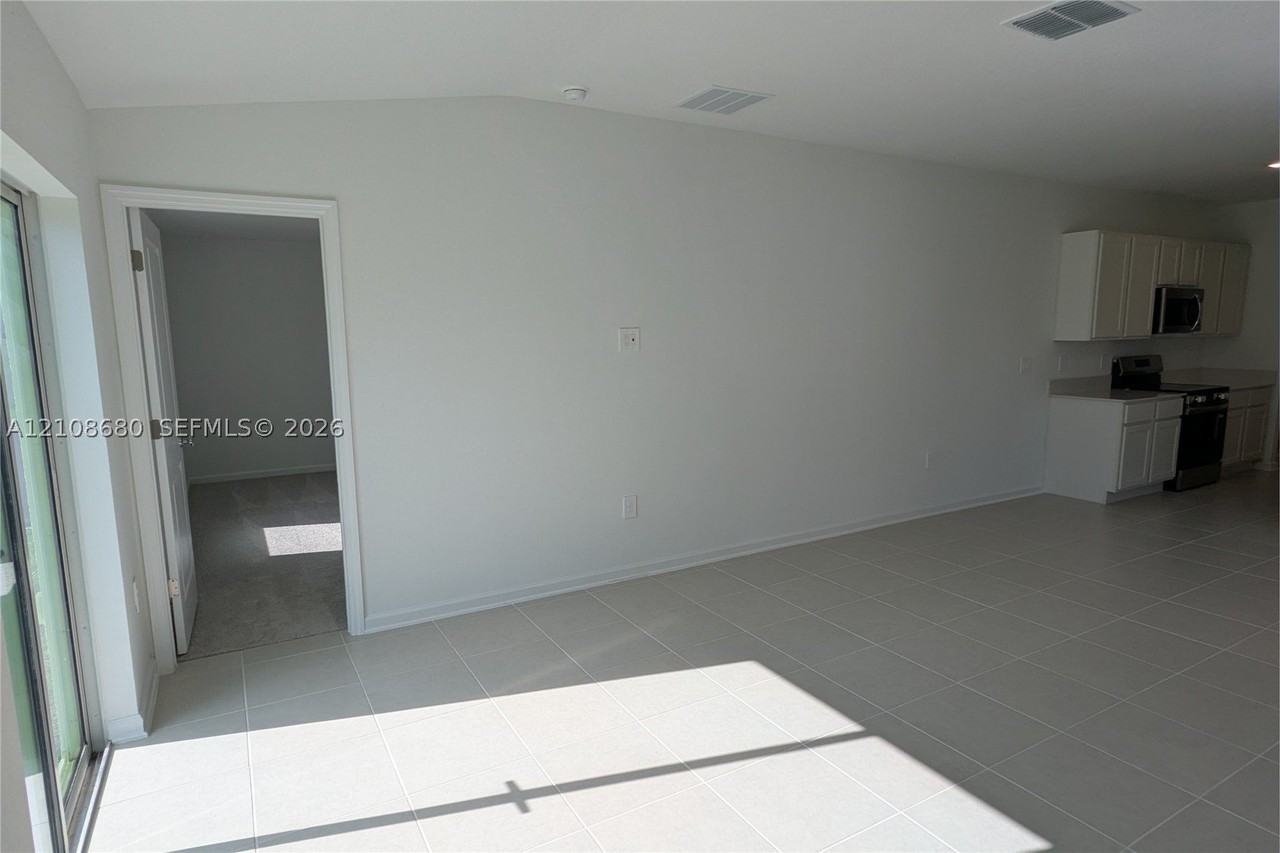 2175 CHRIS DR - Photo 6 of 17
