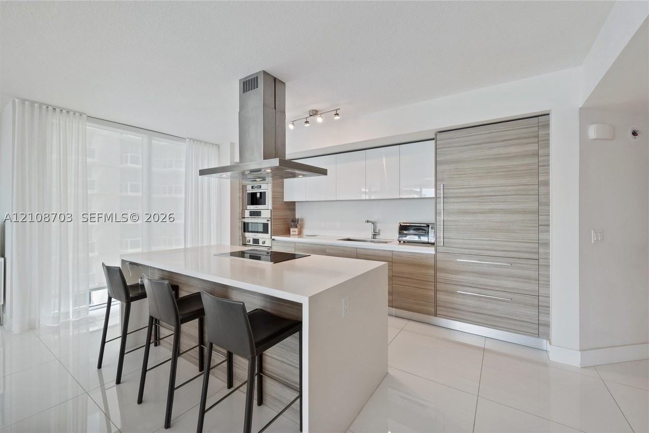 300 Sunny Isles Blvd #4-1501 - Photo 5 of 46