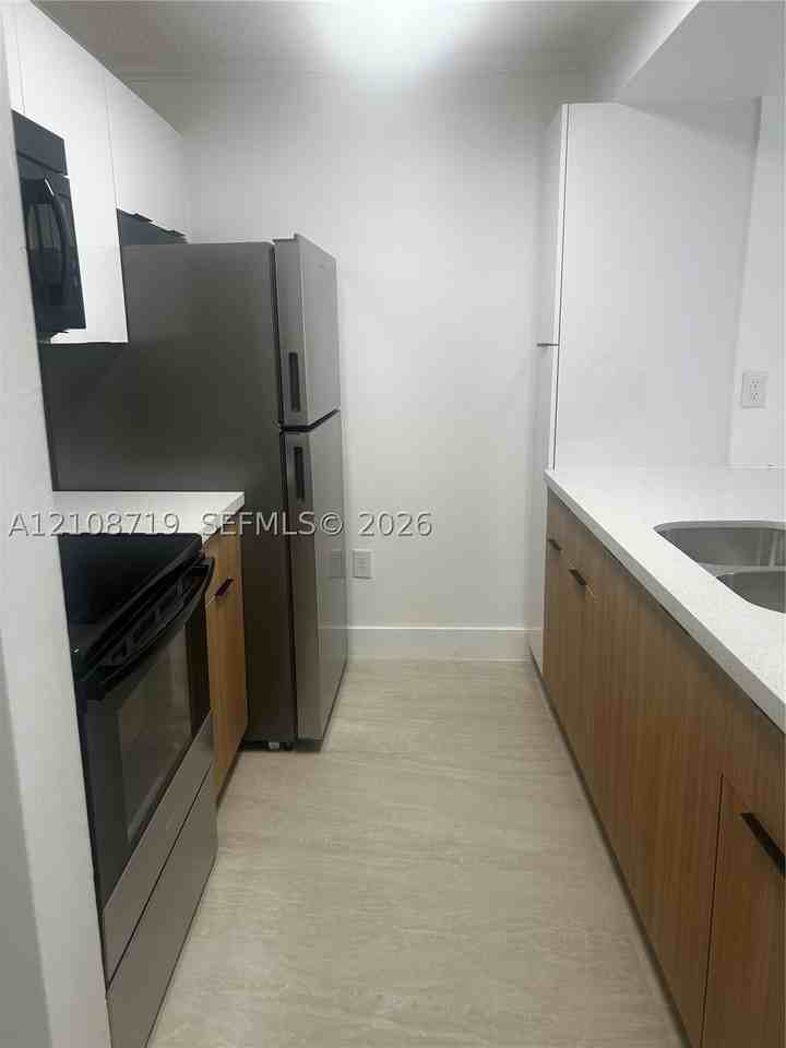 7035 Nw 186th St #D309 - Photo 3 of 16