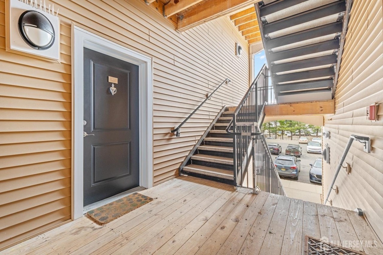 427 Micali Way - Photo 4 of 38