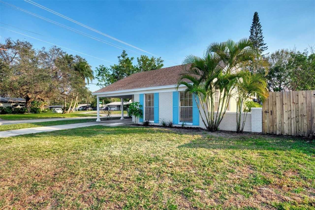 2382 Rose St - Photo 2 of 49