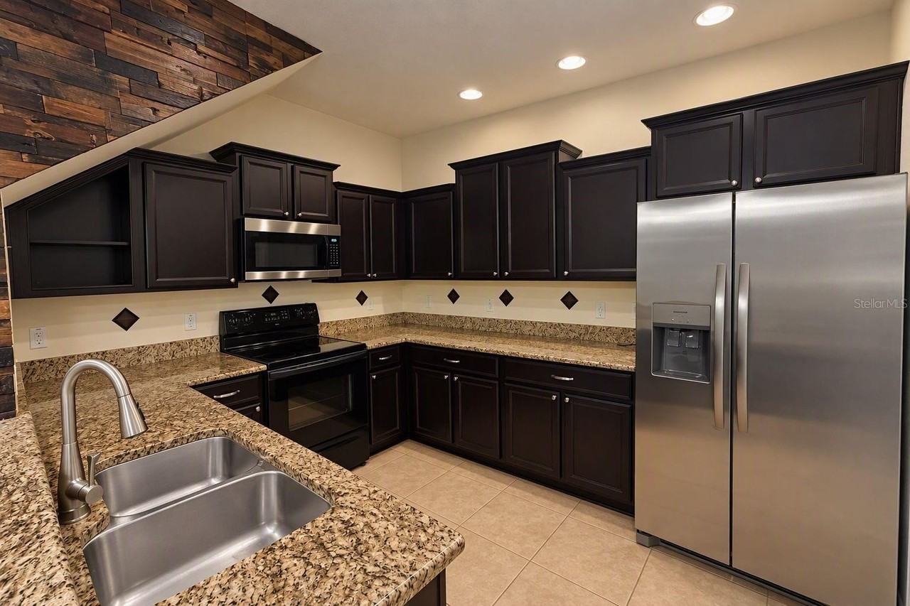 14304 Desert Haven St #3902 - Photo 6 of 26