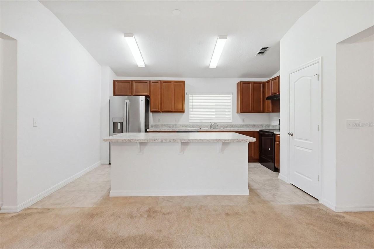 377 Preserve Pointe Blvd - Photo 5 of 27