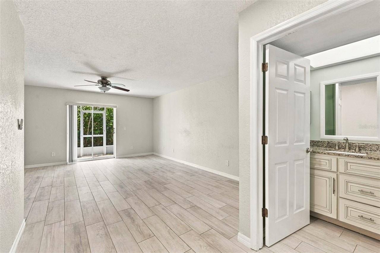 14885 Seminole Trl - Photo 3 of 20