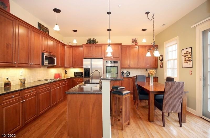 4 Carillon Cir - Photo 3 of 7