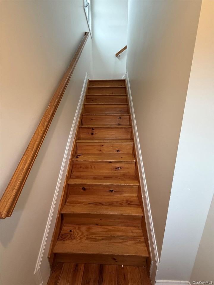 22924 Edgewood Ave #2ndFL - Photo 2 of 16