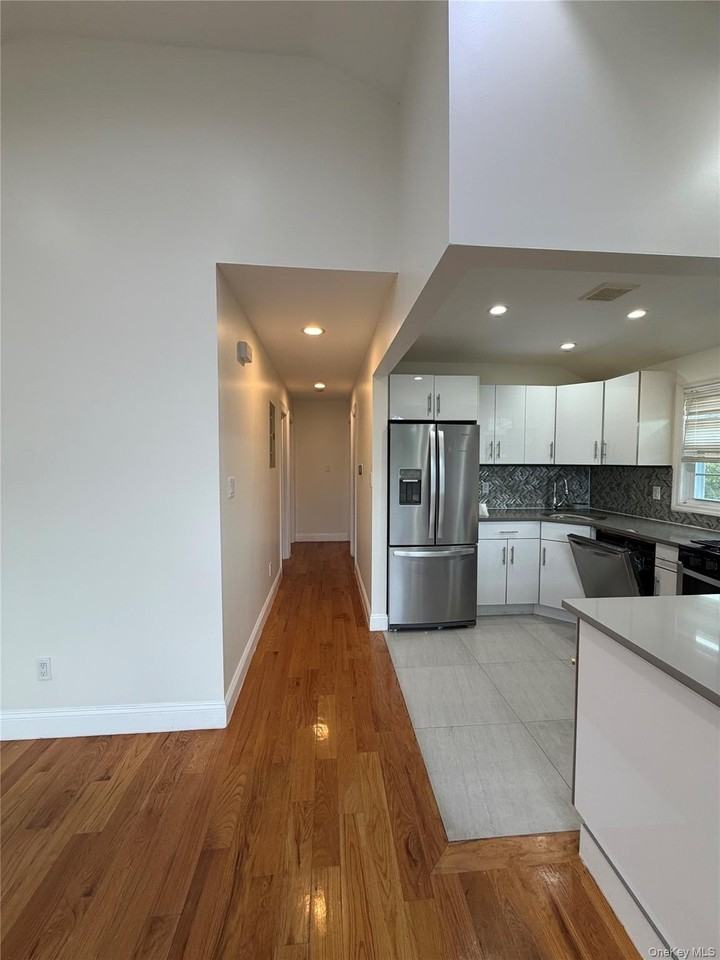 22924 Edgewood Ave #2ndFL - Photo 6 of 16
