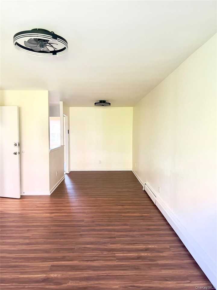 3242 69th St - Photo 2 of 3