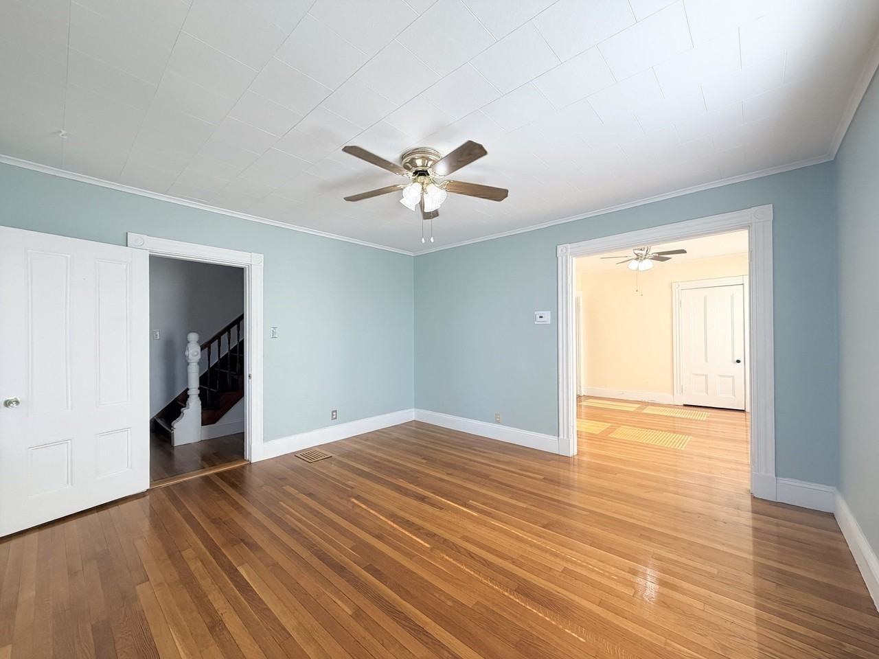 32 Harding Ave - Photo 2 of 19