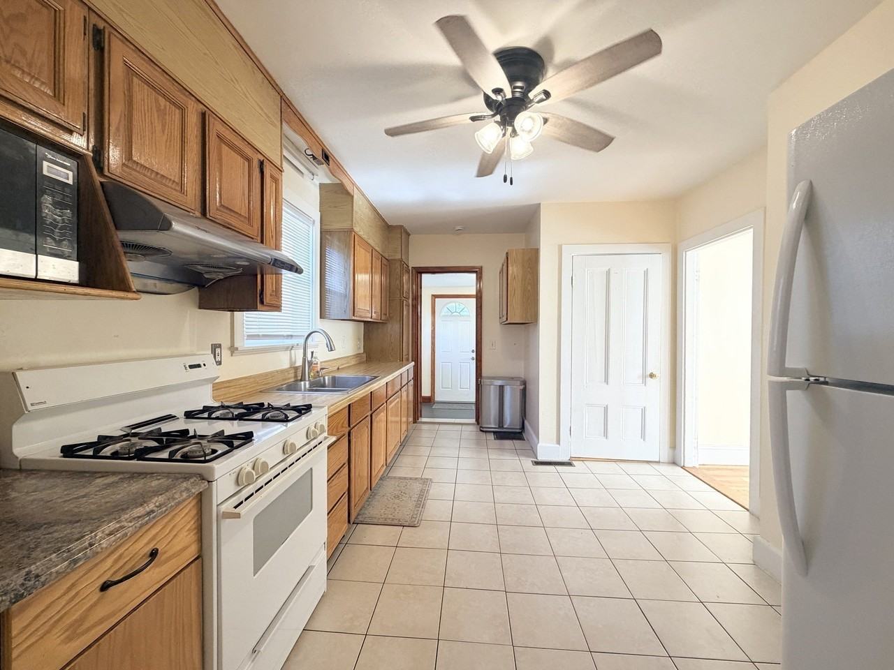32 Harding Ave - Photo 6 of 19