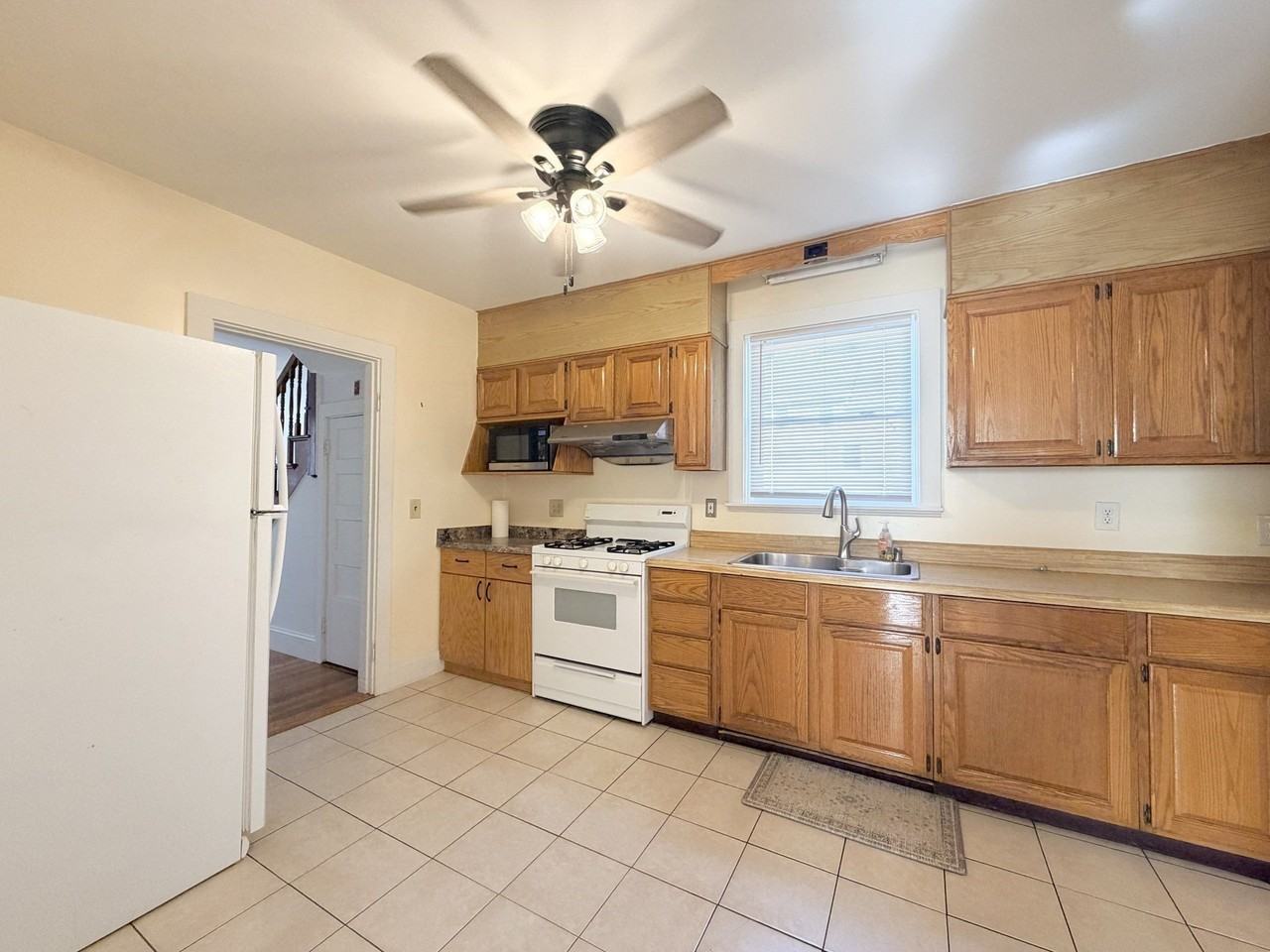 32 Harding Ave - Photo 7 of 19