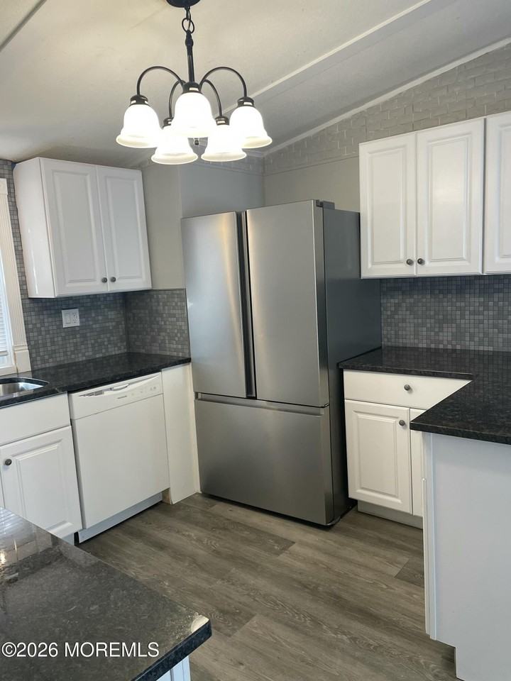 21 Forest Dr - Photo 5 of 11