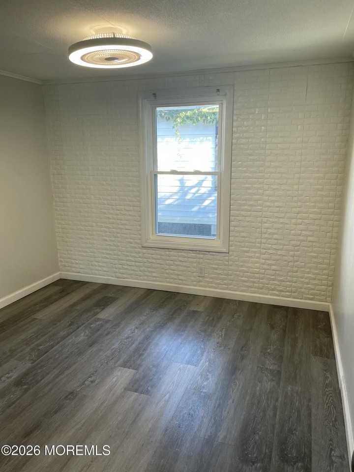 21 Forest Dr - Photo 7 of 11