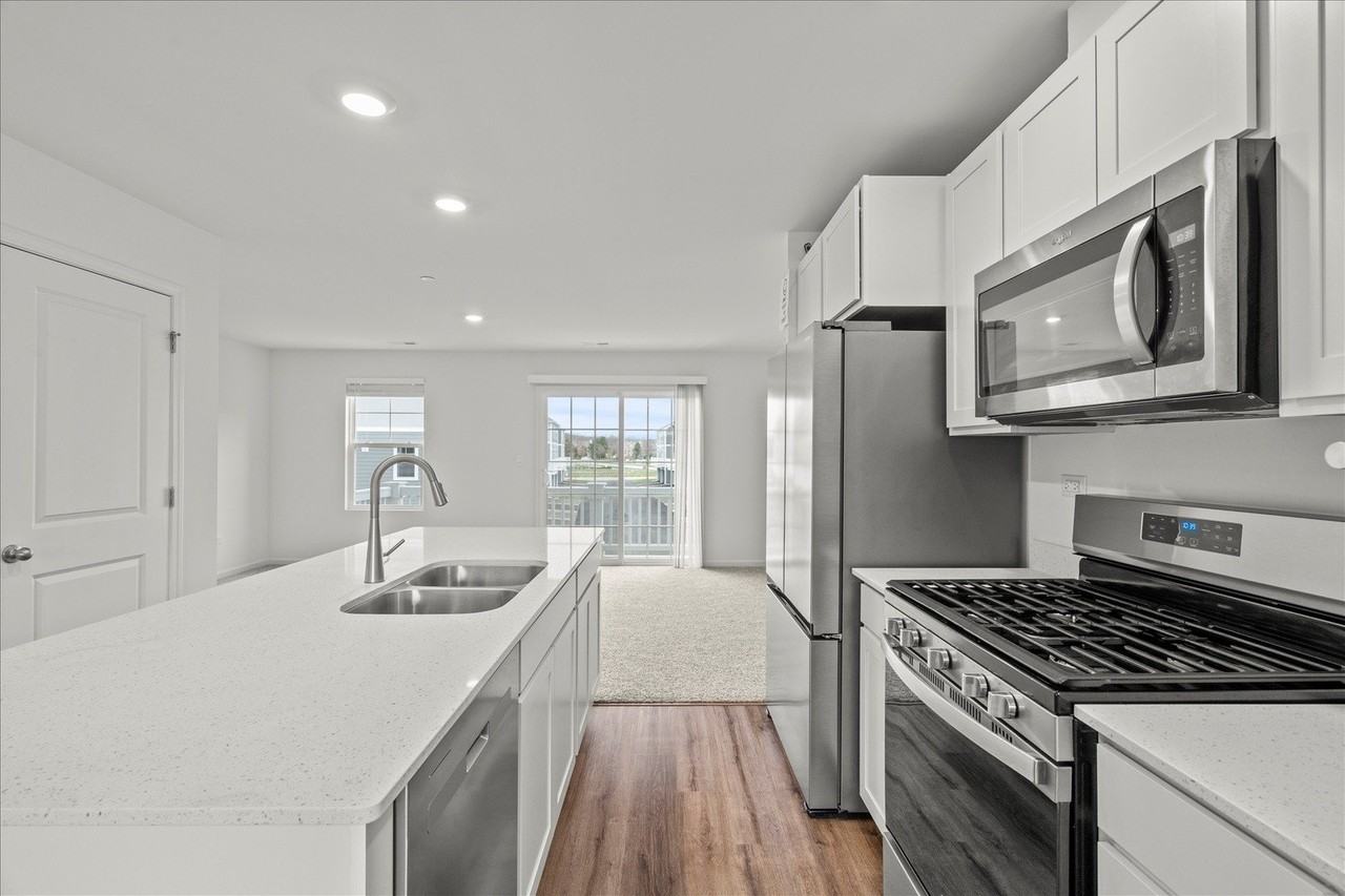 318 Basin Ct - Photo 4 of 22