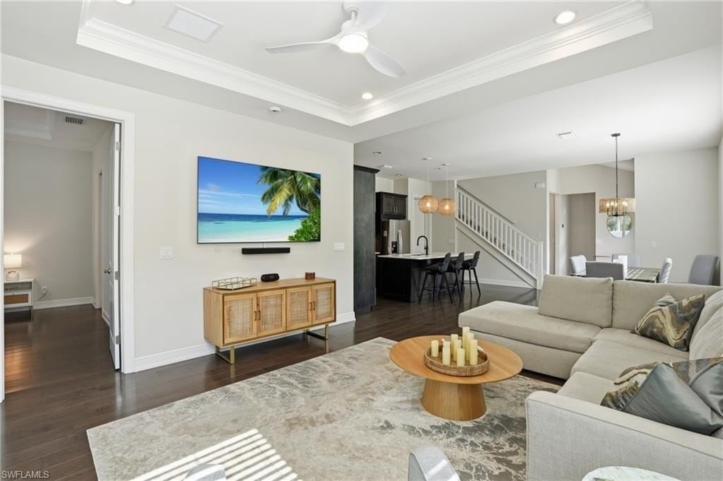 9194 Cayman Dr - Photo 4 of 23